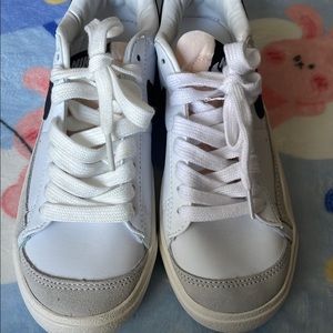 Women’s nike blazer